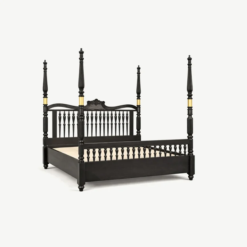 Four poster bed